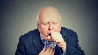 
女子模模糊糊半裸着做推拿 男服务员突然进来结账 回应称啥也没看｜申晨间|熊猫体育